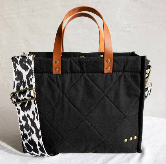Carrie Crossbody Tote-Black quilted